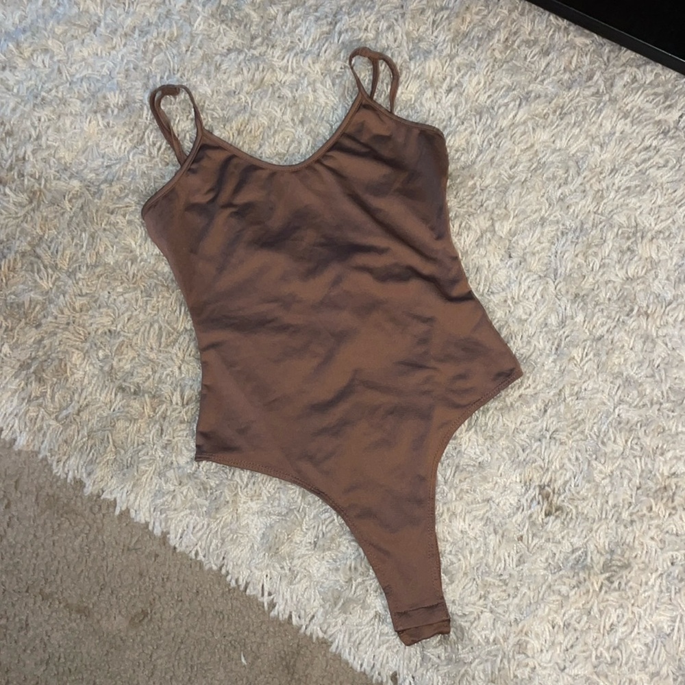 brown scoop neck bodysuit